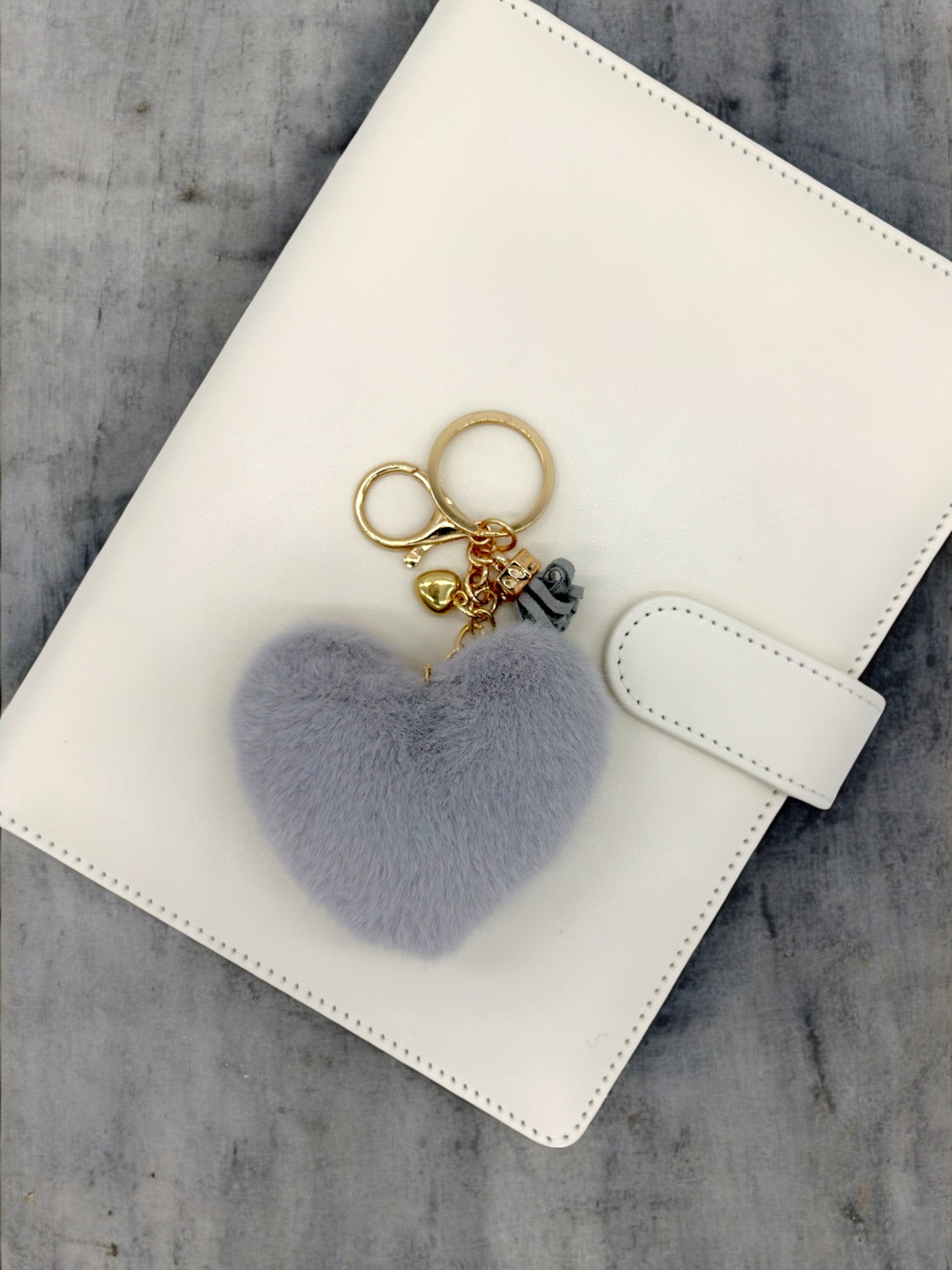 Heart shaped fluffy keychain for car keys
